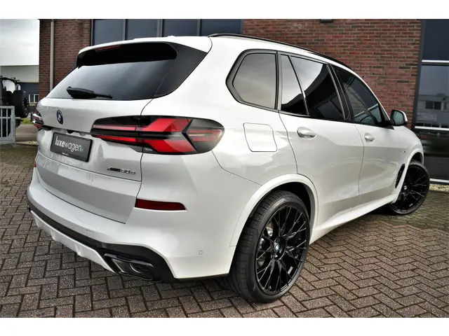 BMW X5 xDrive50e M-Sport 2023 Hybride Benzine 97