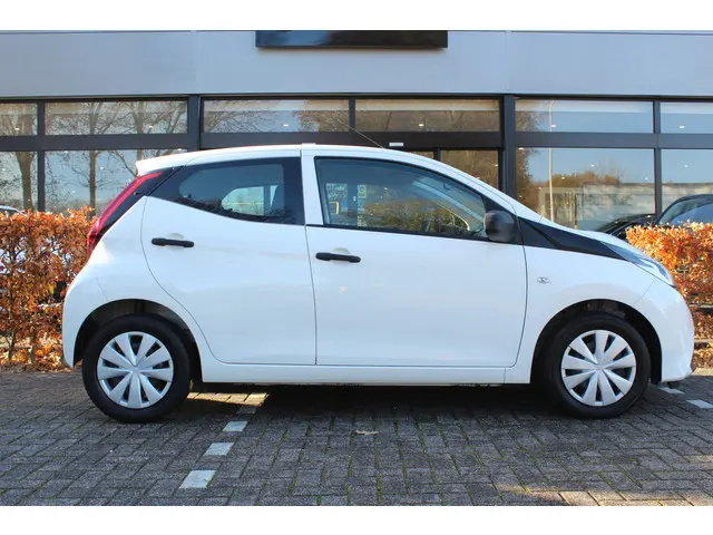 Toyota Aygo 1.0 VVT-i x-fun 2020 Benzine 7
