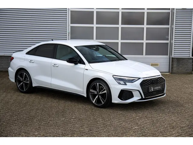 Audi A3 Limousine 35 TFSI 3x S-Line 150PK 2023 Benzine 9