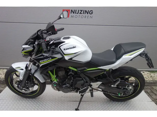 Kawasaki Z650 ABS 2020 Benzine 15