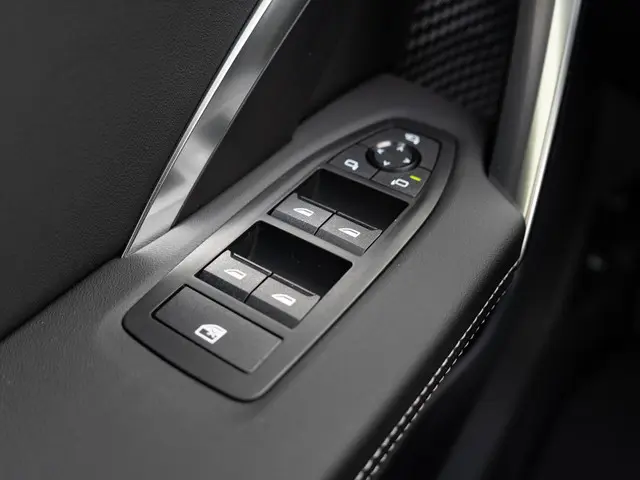 BMW X1 sDrive18i 2025 Benzine 26