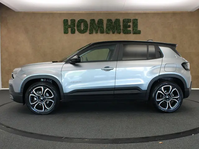 Jeep Avenger 1st Edition 54 kWh 2023 Elektrisch 10