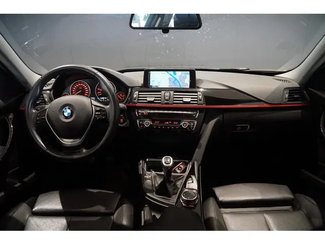 BMW 3 Serie Touring 316i High Executive 2014 Benzine 3