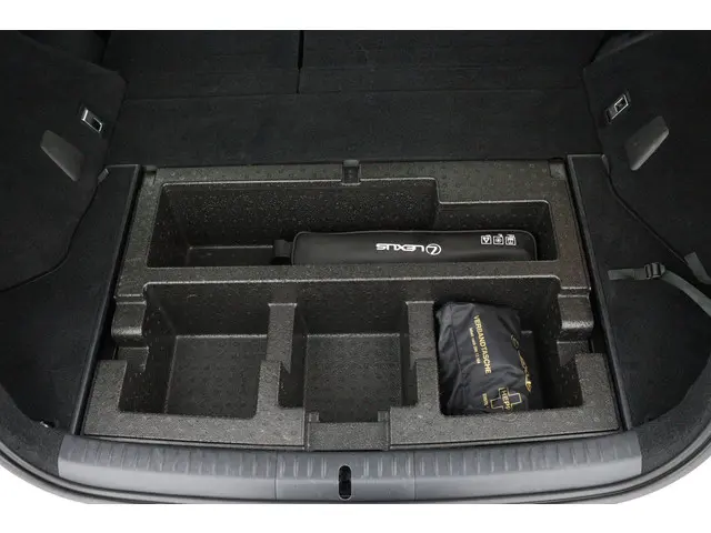 Lexus CT 200h 25th Edition 2015 Hybride Benzine 33