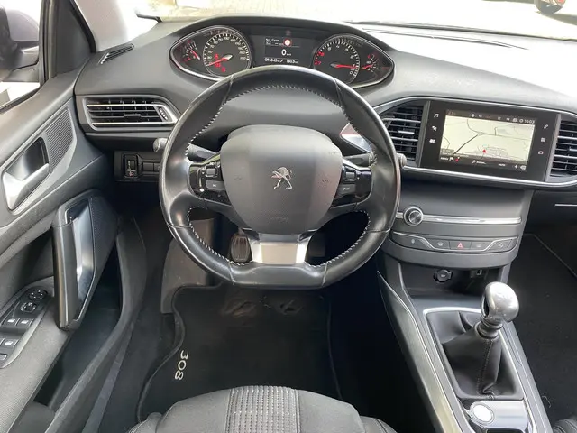 Peugeot 308 1.2T 130pk Tech Edition 2018 Benzine 8