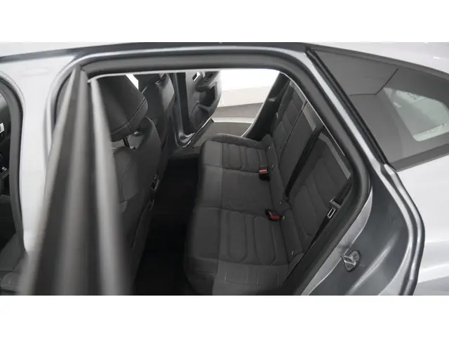 Citroën C4 X PureTech 130 EAT8 Plus 2023 Benzine 42