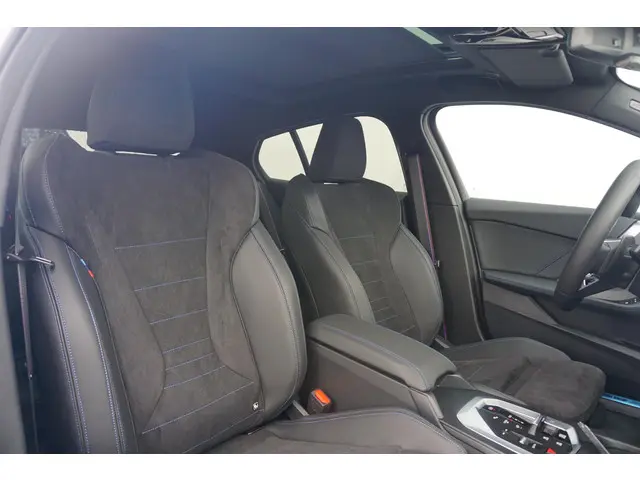 BMW 1 Serie 5-deurs 120 2025 Benzine 9