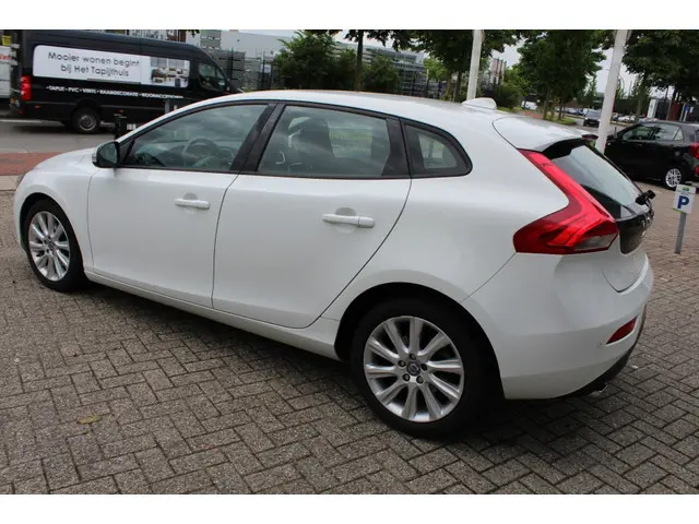 Volvo V40 1.6 T2 2014 Benzine 8