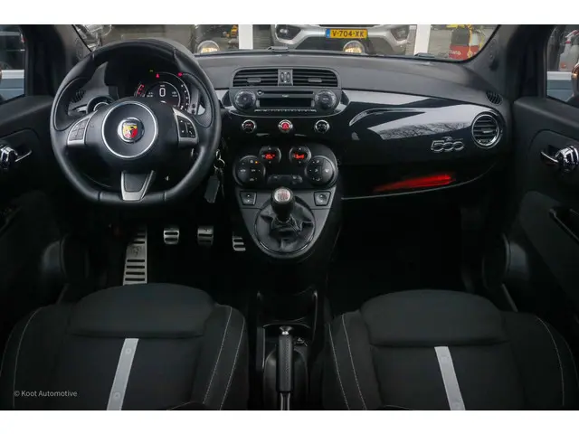 Fiat 500 1.4 T-Jet Abarth Custom 2015 Benzine 26