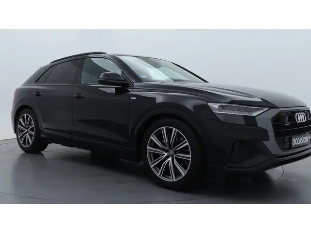 Audi Q8 3