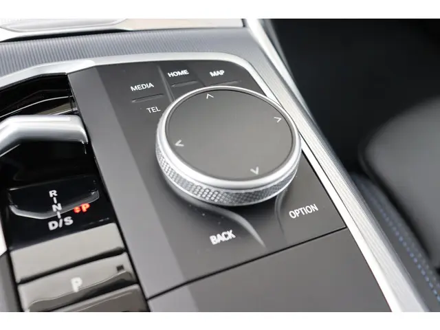 BMW 3 Serie 320e 2025 Hybride Benzine 25