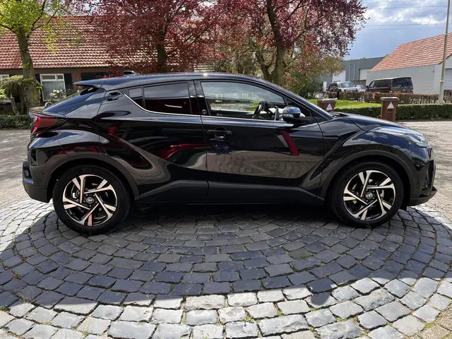 Toyota C-HR 2.0 Hybrid Team D 2022 Hybride Benzine 5
