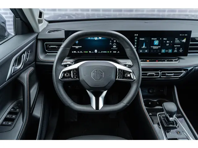 MG HS Plug-in Hybrid 1.5 Luxury 2024 Hybride Benzine 11