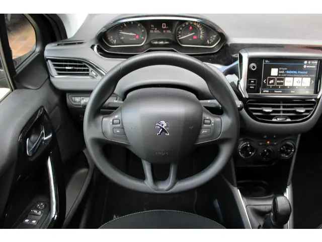 Peugeot 208 1.5 BlueHDi Blue Lease Active 2019 Diesel 11