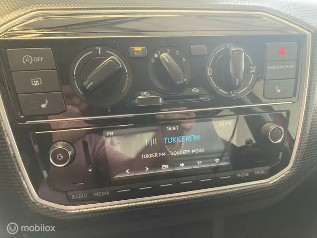 Volkswagen up! 1.0 BMT take up! //APK // 2017 Benzine 17