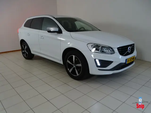 Volvo XC60 2.0 T5 R-Design Automaat. 2017 Benzine 15