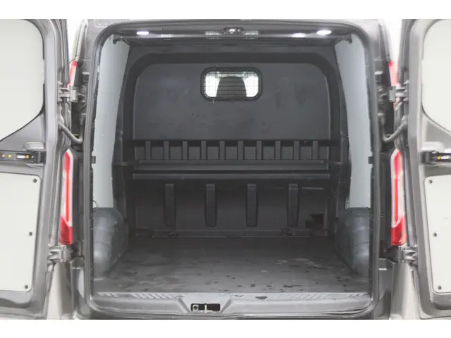 Ford Transit Custom 300 2.0 TDCI L2H1 DC 2020 Diesel 21