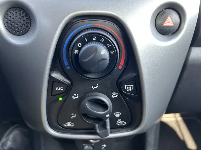 Peugeot 108 1.0 e-VTi Active AUTOMAAT / Airco 2017 Benzine 22