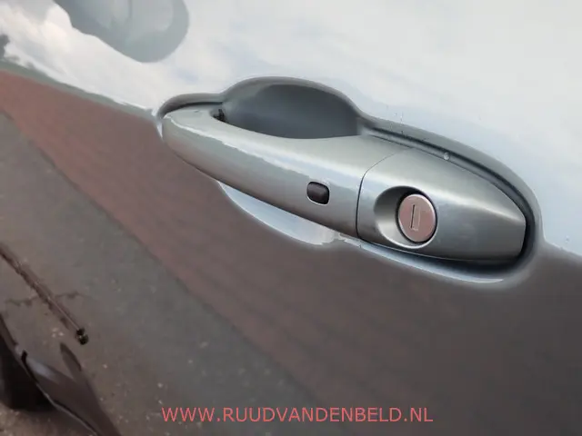 Jeep Compass 4XE 240 PHEV Upland 2023 Hybride Benzine 30
