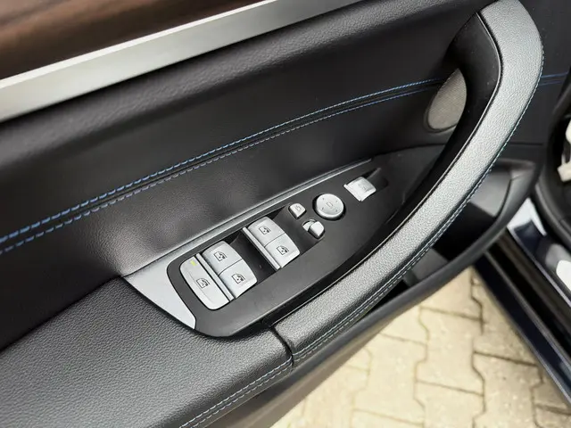 BMW X3 xDrive20i M-sport / pano / HUD / tr.hk / H&K 2020 Benzine 14