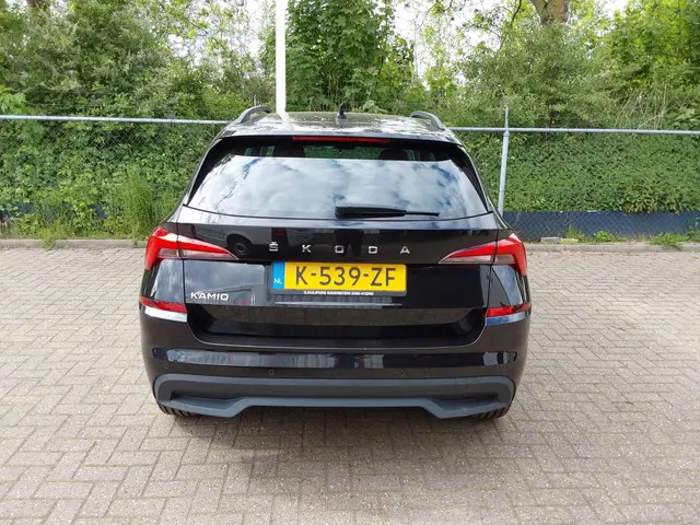 Škoda Kamiq 1.0 TSI Active 2021 Benzine 6