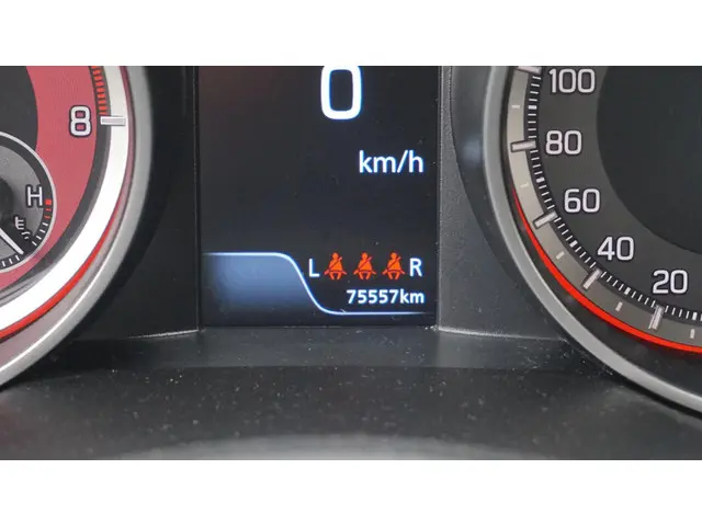 Suzuki Swift 1.4 Sport Smart Hybrid 2023 Benzine 18