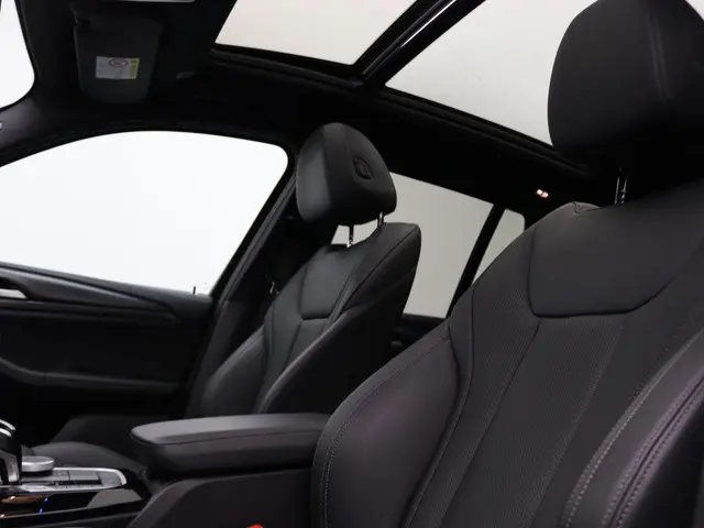 BMW X3 xDrive30e 2022 Hybride Benzine 11