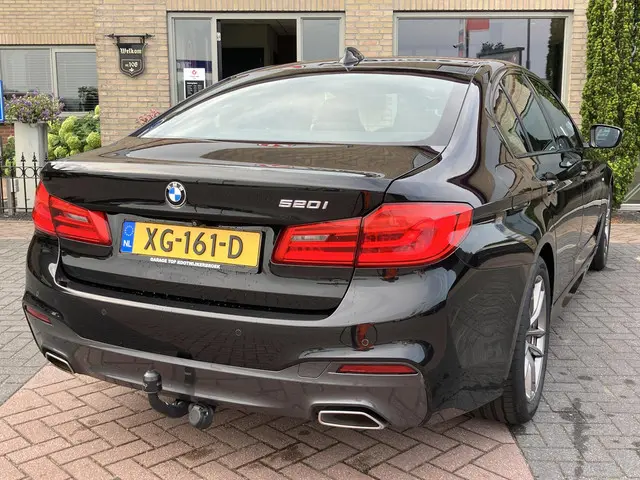 BMW 5 Serie 520i 2019 Benzine 14