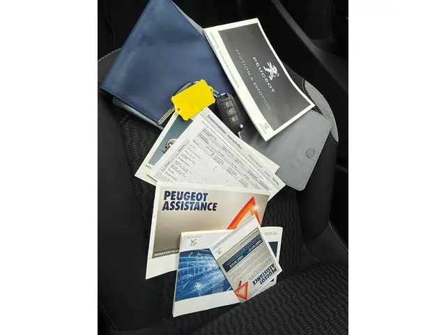 Peugeot 208 1.2 PureTech Style 2015 Benzine 14