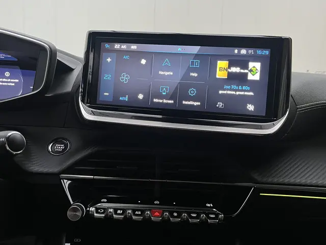 Peugeot e-2008 EV GT 54 kWh 2024 Elektrisch 13