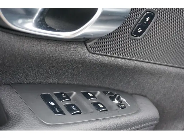 Volvo V90 2.0 T5 Momentum 2019 Benzine 9