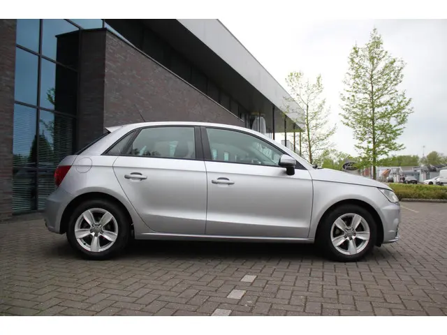 Audi A1 Sportback 1.4 TDI Sport Pro Line 2015 Diesel 4