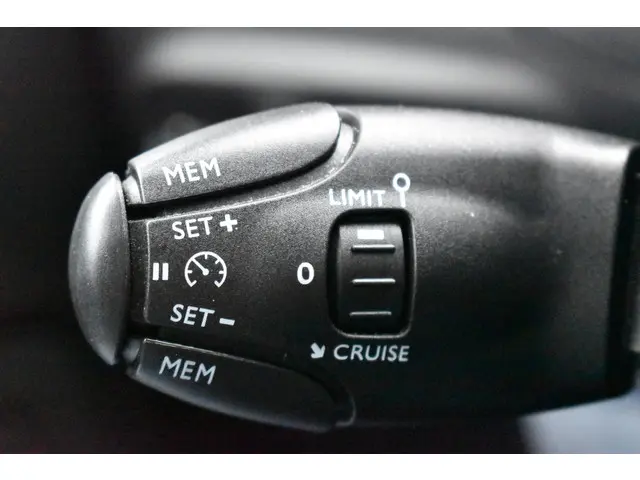 Citroën C3 PureTech 110 EAT6 Shine 2018 Benzine 15