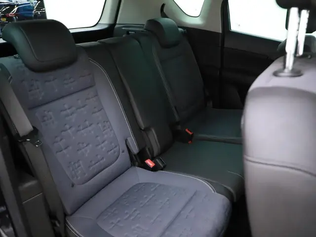 Opel Meriva 1.4 Turbo Blitz 2017 Benzine 18