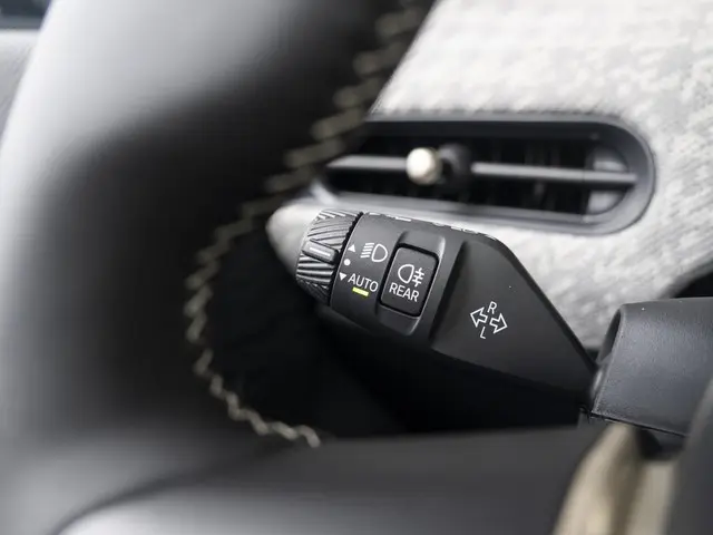 MINI 5-Deurs Cooper C 2025 Benzine 20