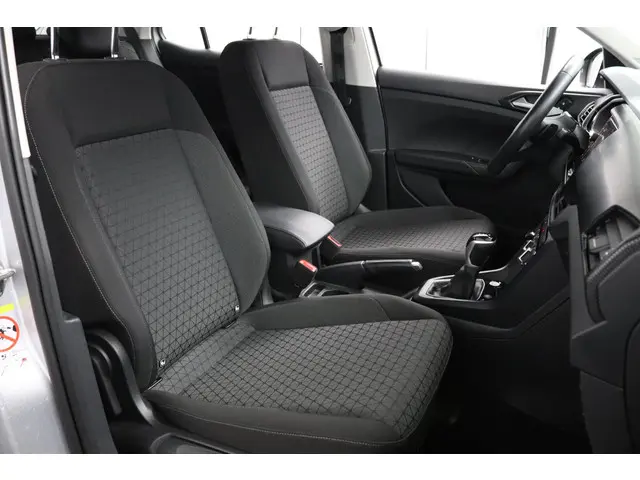 Volkswagen T-Cross 1.0 TSI 110pk DSG Life 2023 Benzine 12