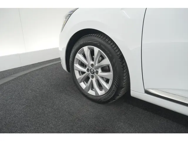 Renault Clio TCe 90 Techno 2023 Benzine 19