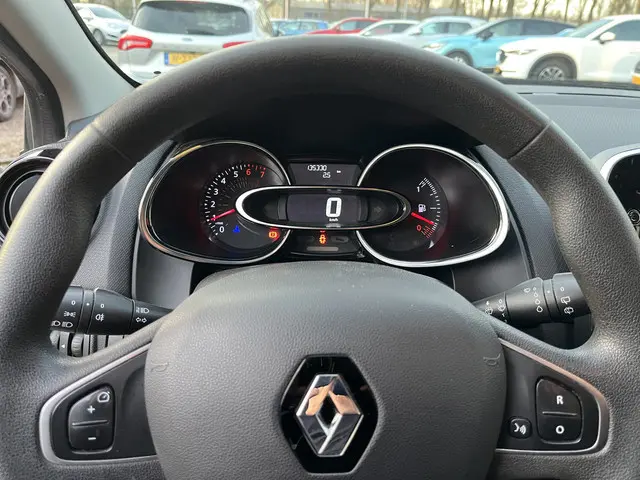 Renault Clio 0.9 TCe Zen Inclusief Beurt 2017 Benzine 10