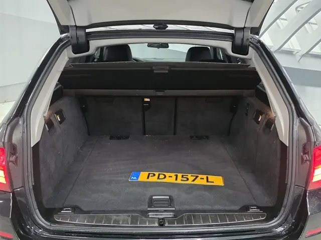 BMW 5 Serie Touring 520d High Executive 2016 Diesel 12