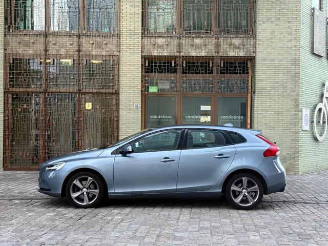Volvo V40 2.0 T3 Nordic+ 114.000km dealer oh 2016 Benzine 6