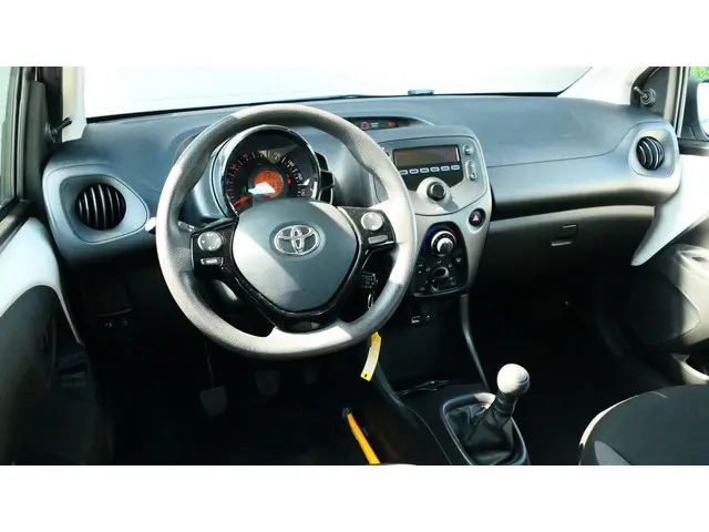 Toyota Aygo 1.0 VVT-i x-fun 2018 Benzine 10