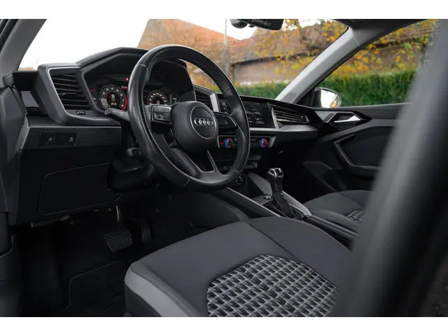 Audi A1 Sportback 35 TFSI S Line 2019 Benzine 4