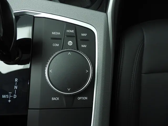 BMW 3 Serie Sedan 320d 2020 Diesel 17