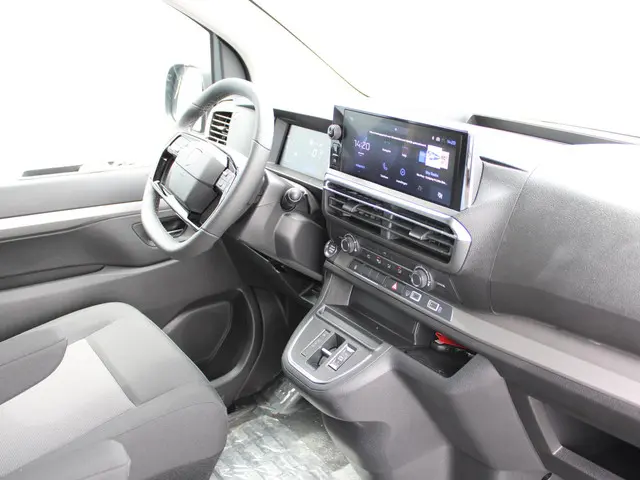 Peugeot e-Traveller Standard 75 kWh 2025 Elektrisch 11