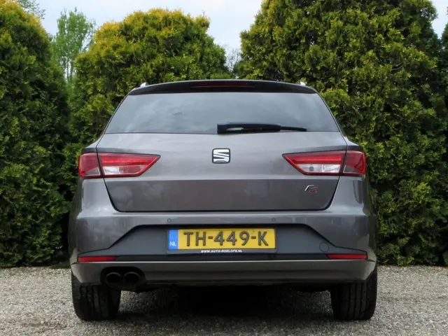 SEAT Leon ST 1.4 Eco TSI FR *Navi*ECC* 2014 Benzine 7