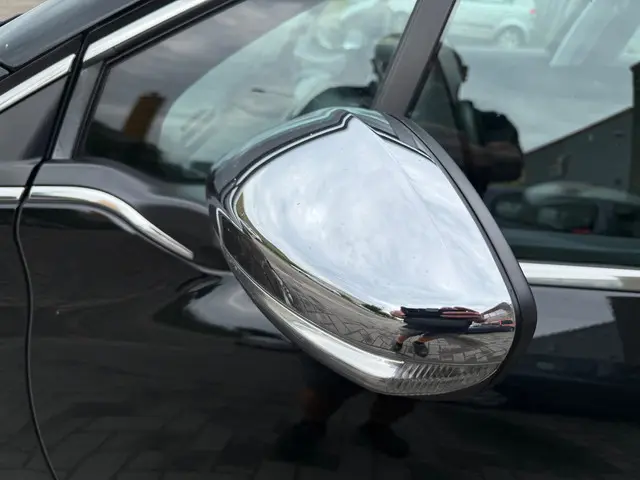 Peugeot 208 1.2 PureTech Blue Lease Premium 2016 Benzine 18