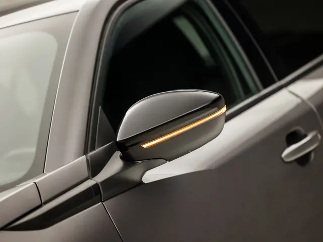 Peugeot 2008 1.2 PureTech Allure Sport 2023 Benzine 28