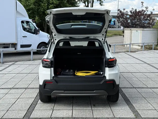 Jeep Avenger Longitude 54 kWh Aut. 2024 Elektrisch 9