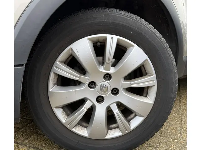 Renault Captur 0.9 TCe Expression 2013 Benzine 19