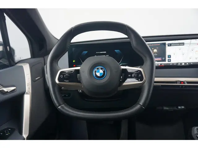 BMW iX xDrive40 2023 Elektrisch 9